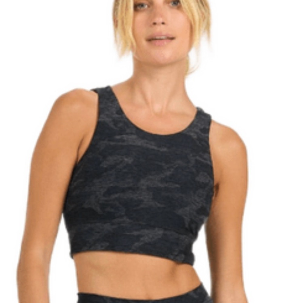 VUORI sz L/XL(?) Elevation sports bra in camo (excellent pre-owned)